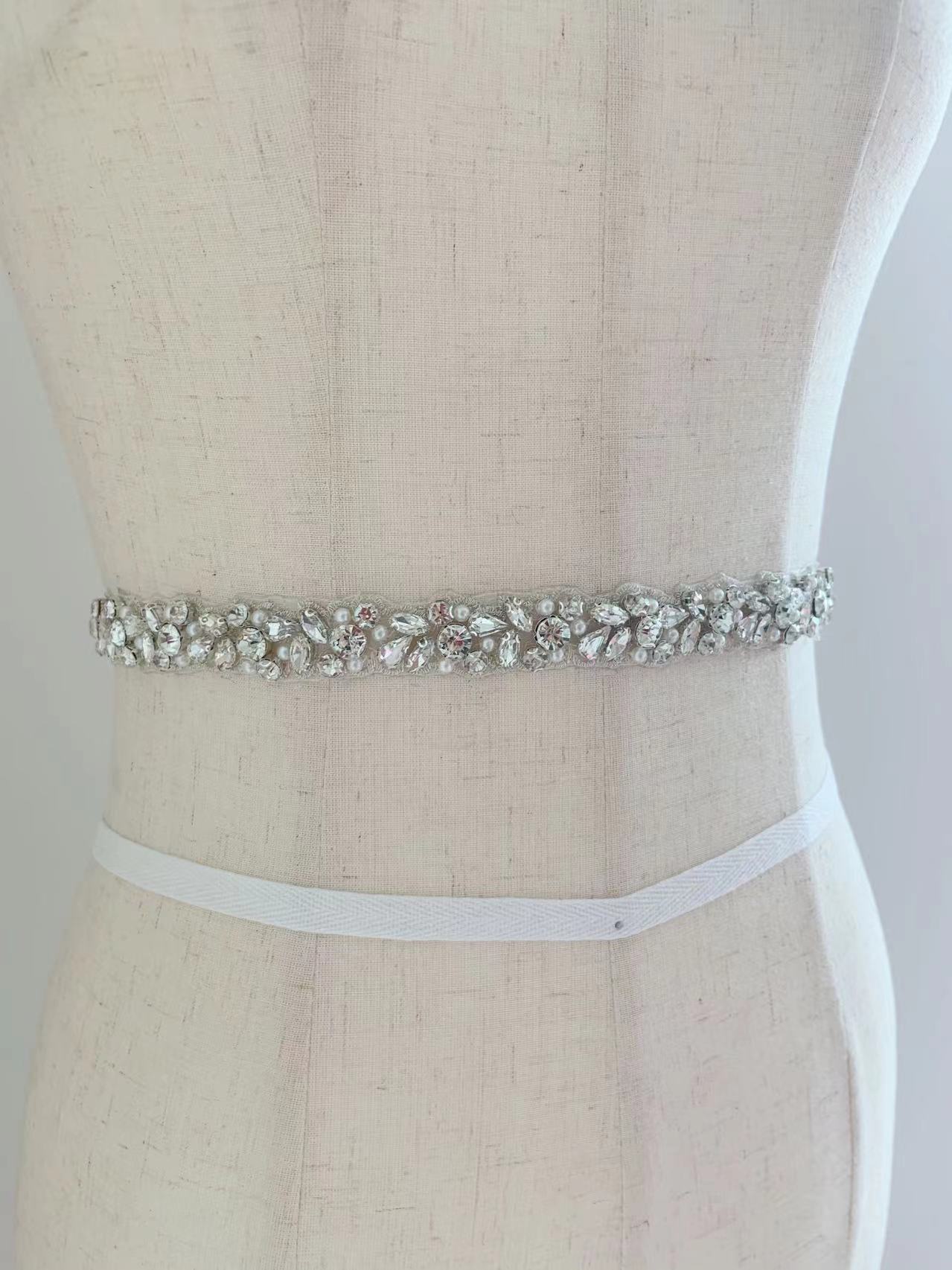 1 Yard/5 Yards Silber Kristall – Bridal Sash Ribbon Bewertung und Preis