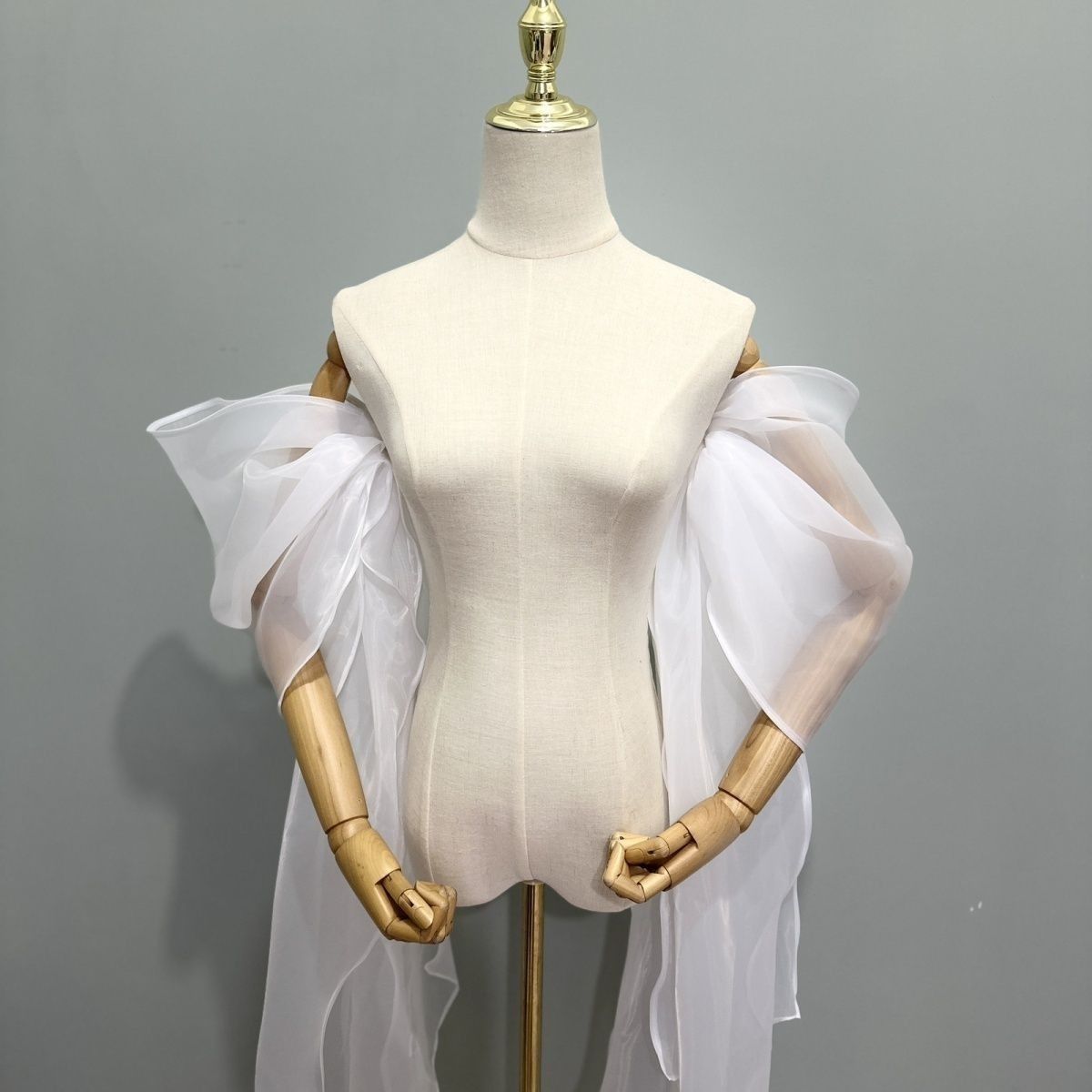 Braut-Ärmel aus Organza, Abneh – Wedding Dress Supply Bewertung und Preis